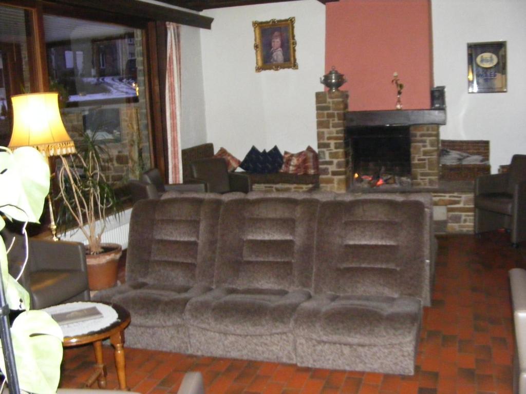 Auberge Le Vieux Moulin Буйон Екстериор снимка