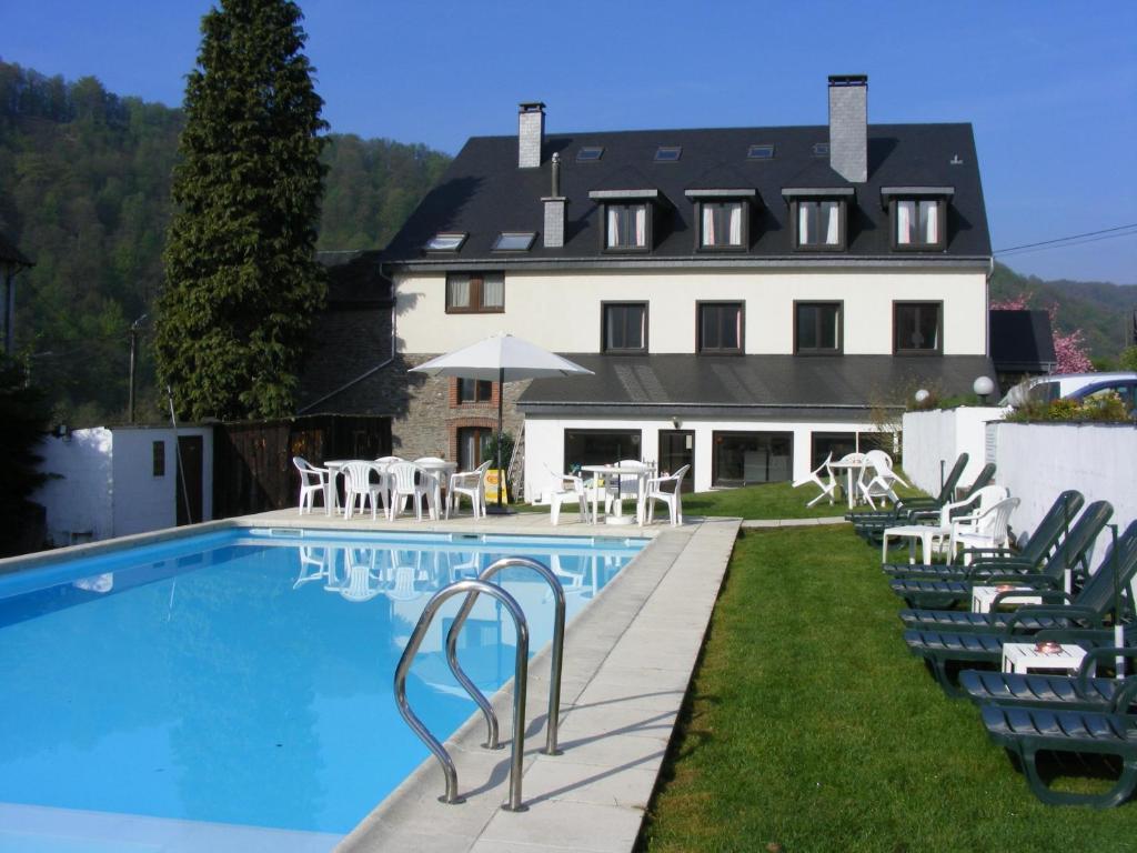 Auberge Le Vieux Moulin Буйон Екстериор снимка