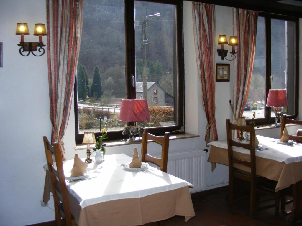 Auberge Le Vieux Moulin Буйон Екстериор снимка